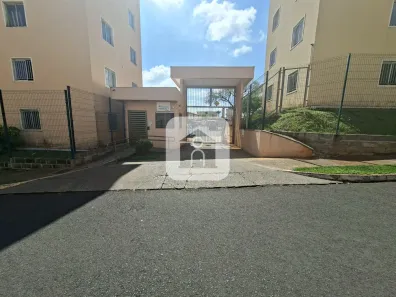 Apartamento com 2 Quartos para alugar, 51m² no Chácaras Tubalina e Quartel, Uberlândia
