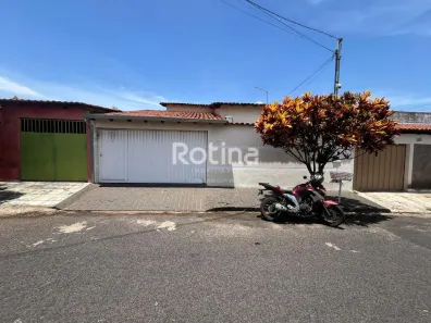 Casa com 4 Quartos para alugar, 100m² no Planalto, Uberlândia