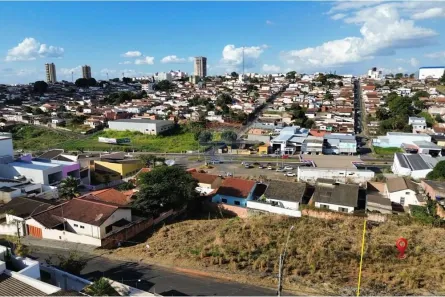 Lote/Terreno à venda, 360m² no Guilhermina Vieira Chaer, Araxá