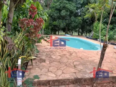 Fazenda/Sítio com 3 Quartos à venda, 120m² no Centro, Bálsamo