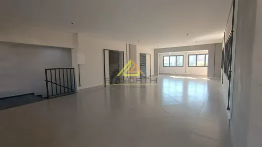 Prédio Comercial para alugar, 192m² no Parada Inglesa, São Paulo