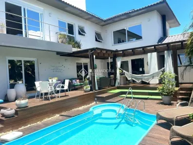 Casa de Condomínio com 4 Quartos para alugar, 340m² no Rio Tavares, Florianópolis