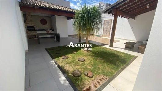 Casa com 3 Quartos à venda, 180m² no Novo Mundo, Uberlândia