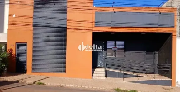 Ponto Comercial com 8 Quartos para alugar, 200m² no Centro, Uberlândia