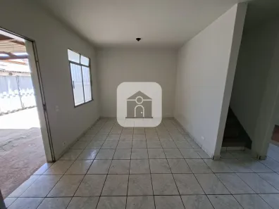 Casa com 3 Quartos para alugar, 71m² no Nossa Senhora das Graças, Uberlândia