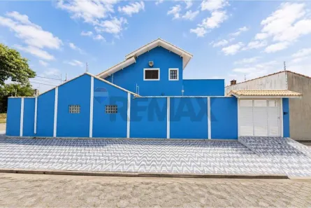 Sobrado com 4 Quartos para alugar, 175m² no Parque Balneario Oasis, Peruíbe