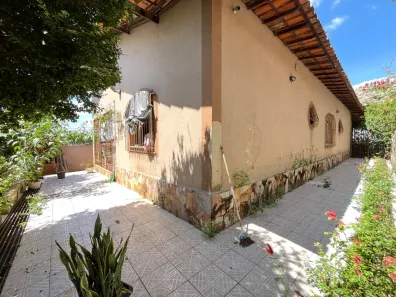 Casa com 3 Quartos à venda, 360m² no Santa Mônica, Belo Horizonte