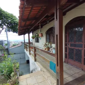 Casa com 6 Quartos à venda, 360m² no Santa Cruz Industrial, Contagem