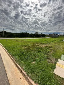 Lote/Terreno à venda, 300m² no Jardins Bolonha, Senador Canedo
