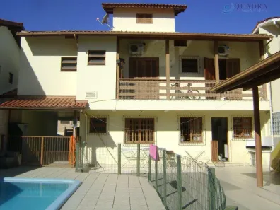Casa com 5 Quartos à venda, 210m² no Itacorubi, Florianópolis