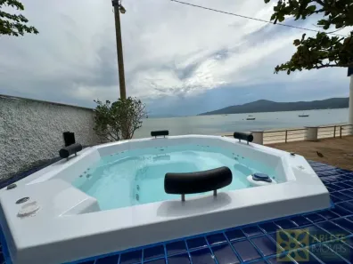 Casa com 5 Quartos para alugar, 220m² no Canto Grande, Bombinhas
