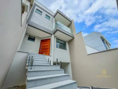 Casa com 3 Quartos à venda, 220m² no Jardim Belvedere, Volta Redonda