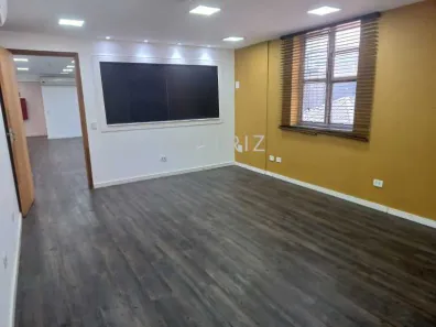 Sala Comercial para alugar, 300m² no Consolação, São Paulo