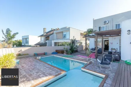Casa com 4 Quartos à venda, 172m² no Hípica, Porto Alegre