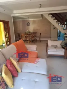 Sobrado com 3 Quartos à venda, 318m² no Santa Maria, Osasco