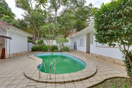 Casa com 5 Quartos para alugar, 380m² no Granja Julieta, São Paulo