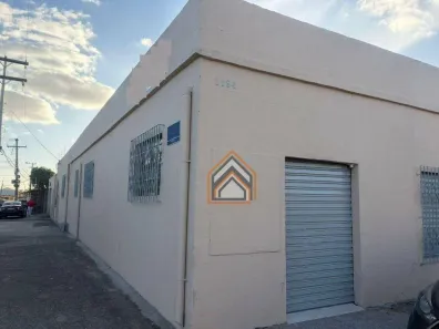 Galpão/Depósito/Armazém para alugar, 205m² no Sumaré, Alvorada