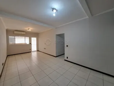 Casa com 3 Quartos para alugar, 165m² no Vila Omar, Americana
