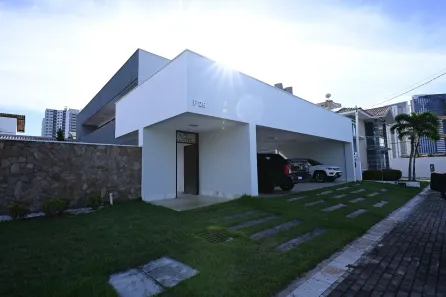 Casa de Condomínio com 4 Quartos para alugar, 590m² no Ponta Negra, Natal