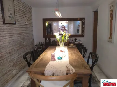 Sobrado com 5 Quartos à venda, 240m² no Vila Bertioga, São Paulo