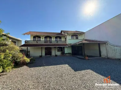 Casa com 3 Quartos à venda, 168m² no Floresta, Joinville