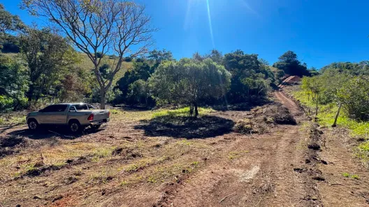 Lote/Terreno à venda, 13000m² no Parque San Marino, Piracaia