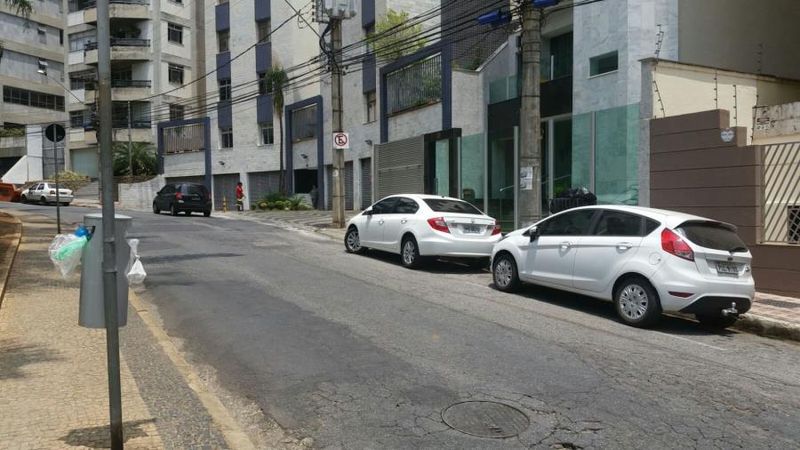 Apartamento com 4 quartos — Sion, Belo Horizonte