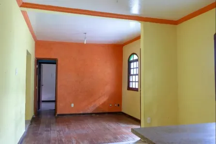 Casa com 5 Quartos à venda, 328m² no Heliópolis, Belo Horizonte
