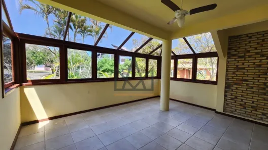 Casa com 4 Quartos para alugar, 490m² no Rio Tavares, Florianópolis
