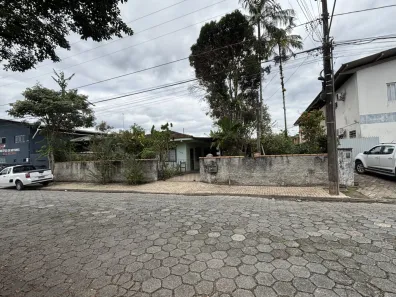 Casa com 2 Quartos à venda, 80m² no Nova Brasília, Joinville