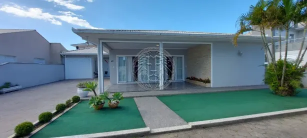 Casa com 3 Quartos à venda, 200m² no Armação do Pântano do Sul, Florianópolis