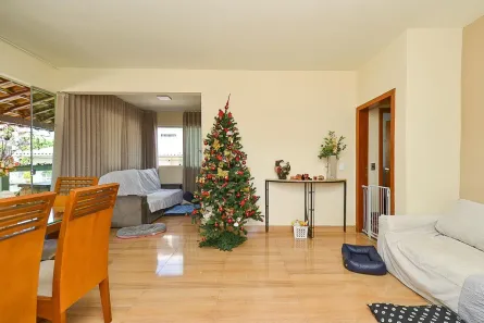 Casa com 3 Quartos à venda, 223m² no Esplanada, Belo Horizonte