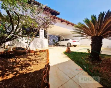 Casa com 3 Quartos à venda, 235m² no Setor dos Funcionários, Goiânia