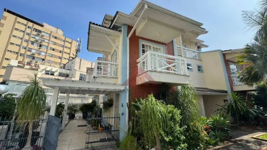 Casa com 4 Quartos à venda, 250m² no Ingá, Niterói