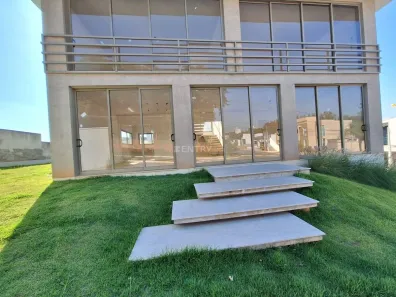 Casa de Condomínio com 3 Quartos à venda, 266m² no Jardim Quintas das Videiras, Jundiaí