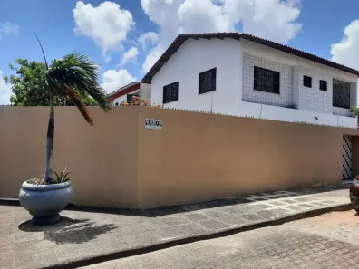 Sobrado com 4 Quartos à venda, 356m² no Edson Queiroz, Fortaleza