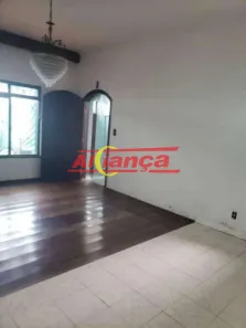 Casa com 3 Quartos para alugar, 220m² no Centro, Guarulhos
