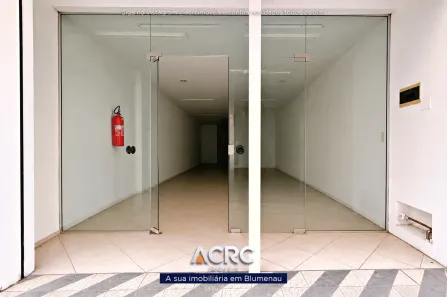 Sala Comercial para alugar, 76m² no Centro, Blumenau