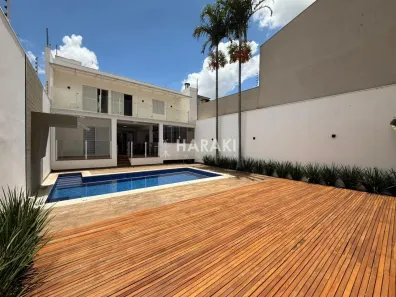 Sobrado com 3 Quartos à venda, 394m² no Zona 05, Maringá