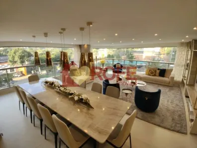 Apartamento com 3 Quartos à venda, 218m² no Moema, São Paulo