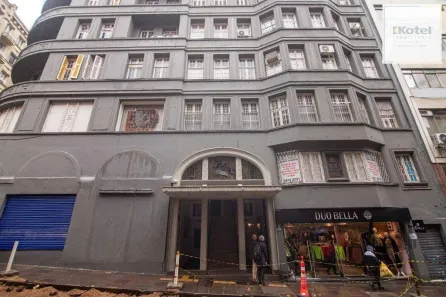 Sala Comercial à venda, 99m² no Centro Histórico, Porto Alegre