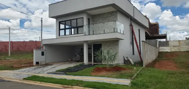 Sobrado com 4 Quartos à venda, 260m² no Jardins Capri, Senador Canedo