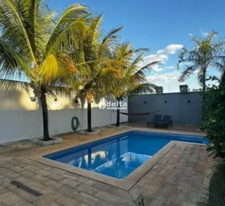 Casa com 3 Quartos à venda, 175m² no Cidade Jardim, Uberlândia