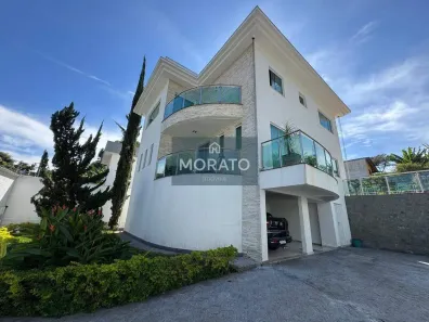 Casa com 3 Quartos à venda, 300m² no Copacabana, Belo Horizonte