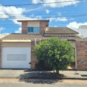 Casa com 3 Quartos para alugar, 300m² no Jardim Patrícia, Uberlândia