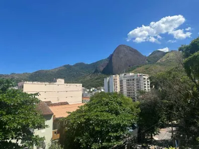 Casa com 5 Quartos à venda, 609m² no Vila Isabel, Rio de Janeiro