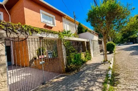Casa com 3 Quartos à venda, 167m² no Vila Cordeiro, São Paulo