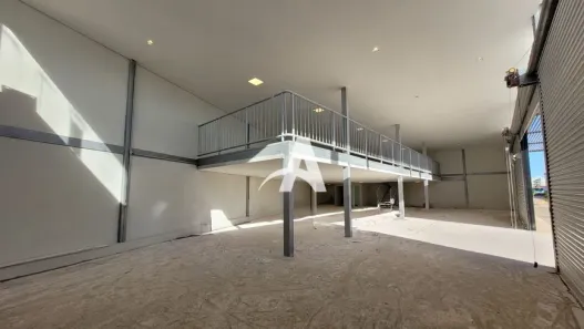 Ponto Comercial para alugar, 419m² no Santa Mônica, Uberlândia