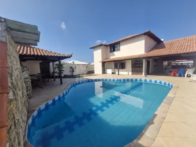 Casa com 3 Quartos à venda, 350m² no Centro (Praia Seca), Araruama