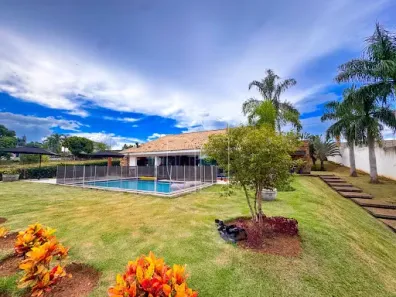 Casa com 4 Quartos à venda, 400m² no Sítios de Recreio Santa Rosa (Padre Nóbrega), Marília